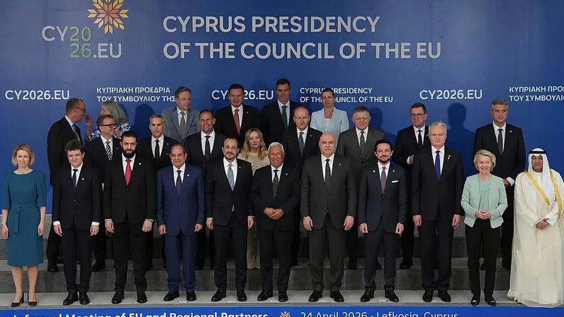 UE promete fortalecer laços económicos e de segurança com o Oriente Médio