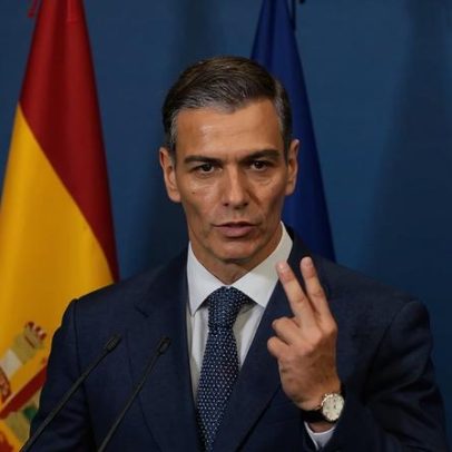 Sánchez anuncia 19 acordos com a China e apoia Pequim como mediador no Médio Oriente