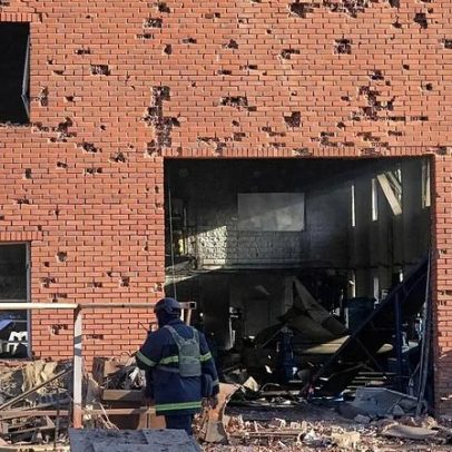 Região de Kiev alvo de ataque diurno com drones e mísseis russos