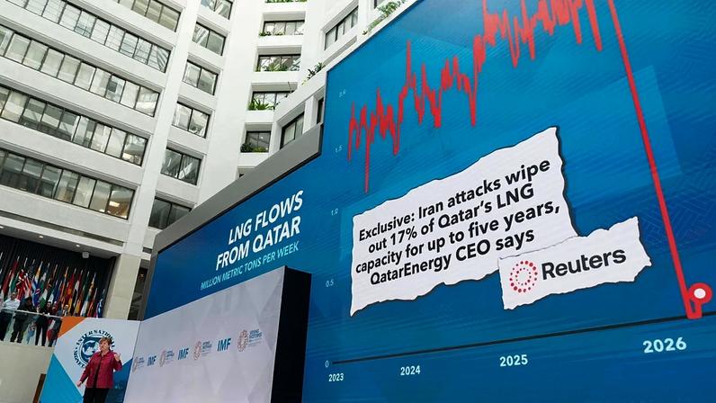 A diretora-geral do FMI, Kristalina Georgieva, fala numa conferência de imprensa em Washington, 9 de abril de 2026