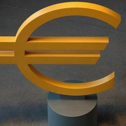 BCE mantém juros nos 2% com inflação alta e economia da zona euro a abrandar