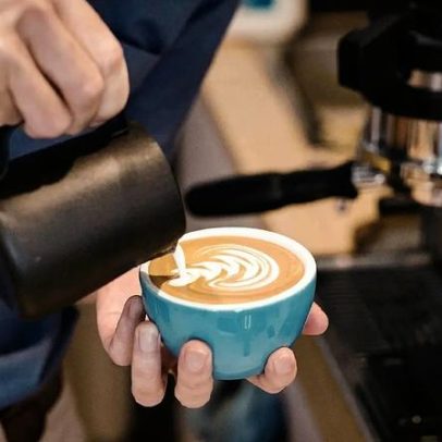 Duas a três chávenas de café por dia reduzem perturbações mentais