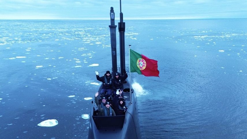 Submarino Arpão da Marinha Portuguesa em missão no Ártico