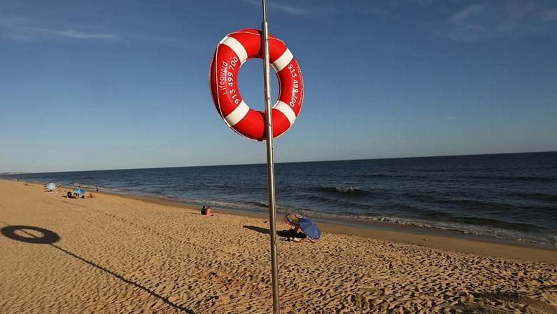 Páscoa a banhos? Nadadores-salvadores alertam para afogamentos em praias não vigiadas