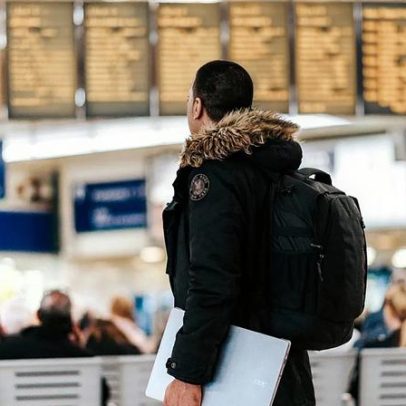 Como a guerra no Irão está a alterar os hábitos de viagem dos europeus