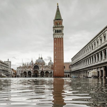 Veneza em risco por subida do nível do mar; relocalização em estudo