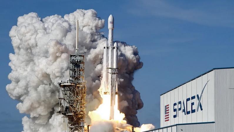 SpaceX apresenta pedido de bolsa; Musk traça caminho para bilhão