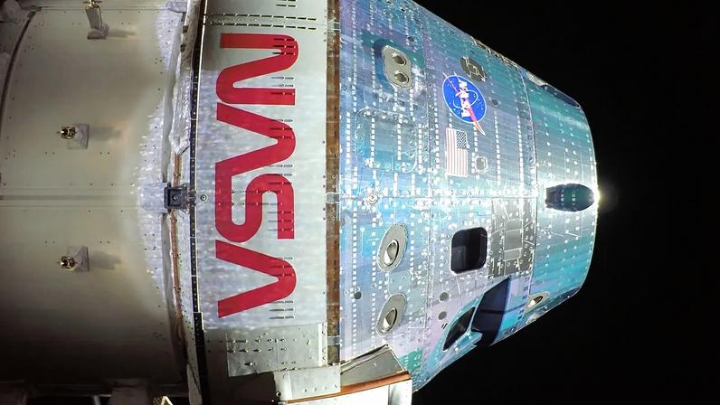 Esta fotografia fornecida pela NASA mostra o exterior da nave espacial Orion Integrity durante a missão Artemis II, a caminho da Lua, na sexta-feira, 3 de abril de 2026