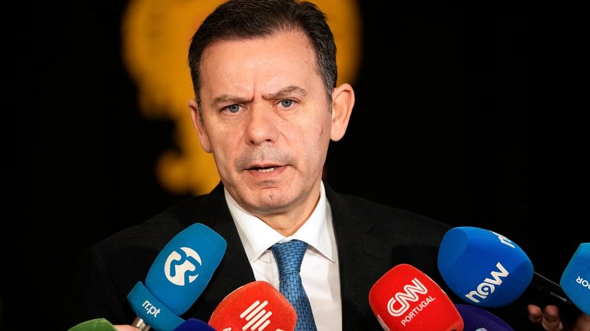 Primeiro-ministro anuncia linha de apoio de 600 milhões de euros a empresas