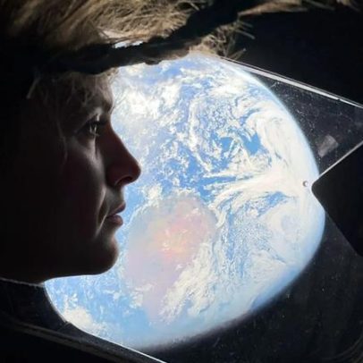 Tripulação da Artemis II chega ao lado invisível da Lua