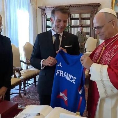 Macron reúne-se com o Papa Leão XIV no Vaticano para discutir tensões globais
