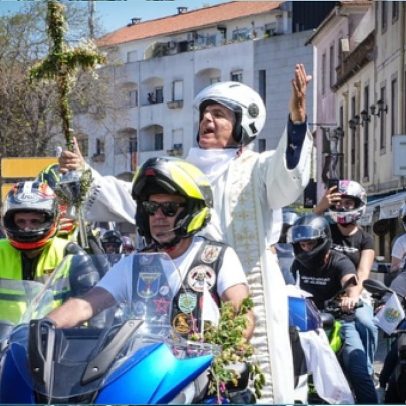Compasso Pascal sobre rodas reúne centenas de motards em cortejo comunitário