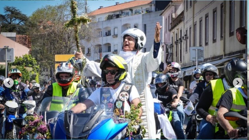 Compasso Pascal sobre rodas reúne centenas de motards em cortejo comunitário