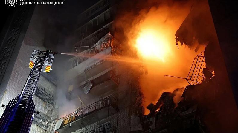 Dnipro, edifício alto afetado