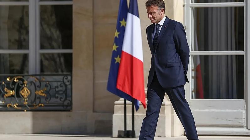 O Presidente francês Emmanuel Macron no Palácio do Eliseu, em Paris, França, a 8 de abril de 2026.