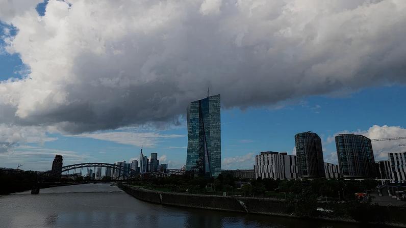 Inflação na zona euro sobe a 3% devido ao petróleo e ao abrandamento