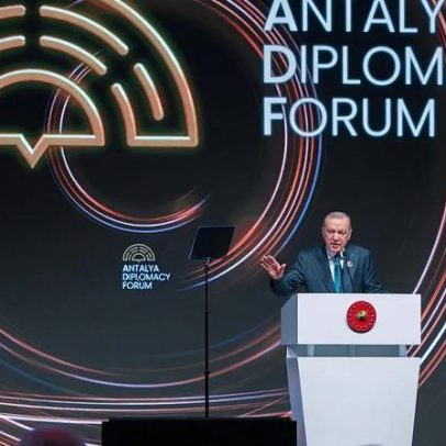 Turquia reúne potências médias em Antália durante crise no Estreito de Ormuz