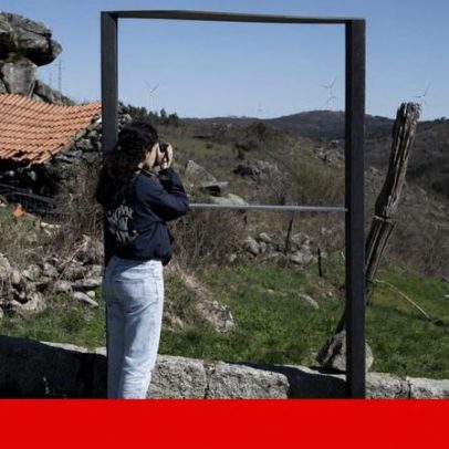 Paisagem Com Gente Dentro realiza fotografia gigante em Oliveira de Frades