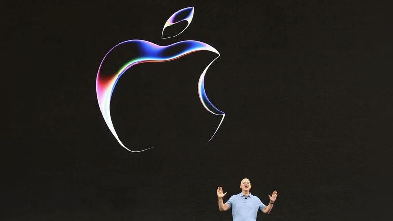 O CEO Tim Cook está na Apple desde 1998