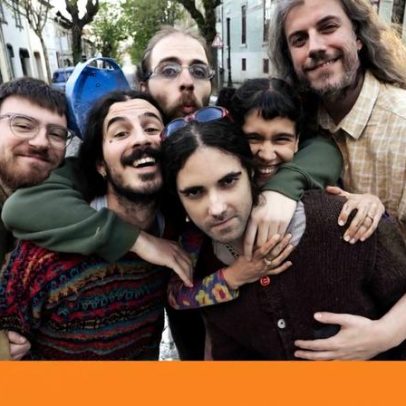 Unsafe Space Garden agarram-se à vida em cenário estranho