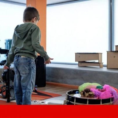 Musicoterapia: Rafael encontra voz num país onde a profissão é invisível
