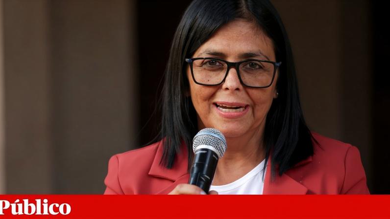 EUA suspendem sanções contra presidente interina da Venezuela