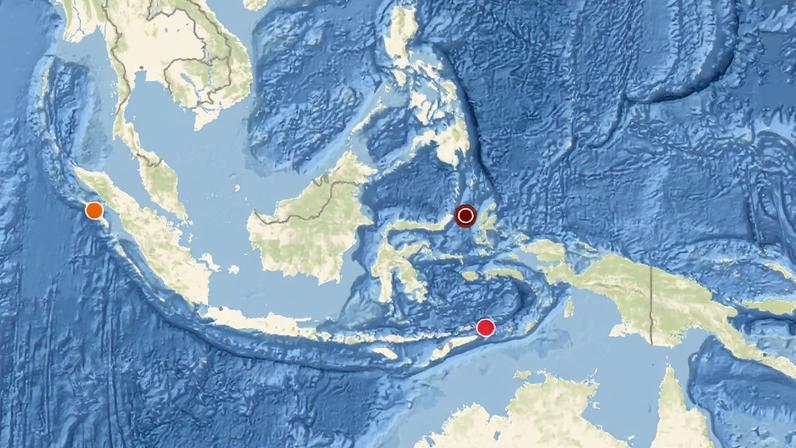 Sismo de magnitude 7,8 na Indonésia com alerta de tsunami