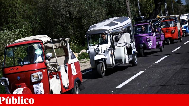Condutores turísticos protestam em Sintra contra regras de estacionamento