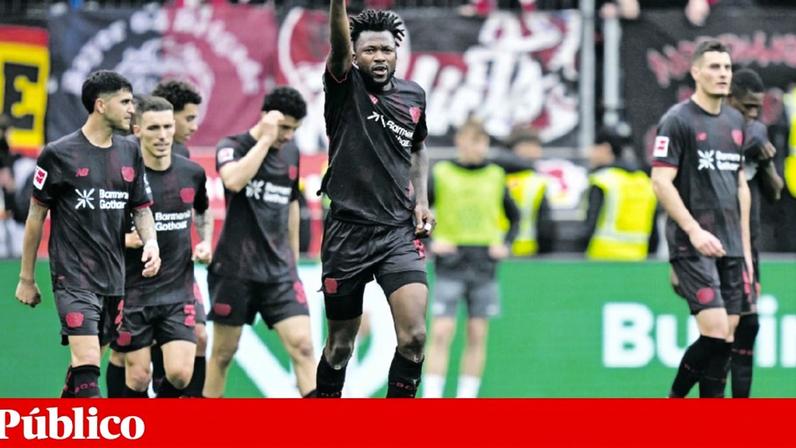 Tapsoba continua a ser uma das figuras de proa no Bayer Leverkusen