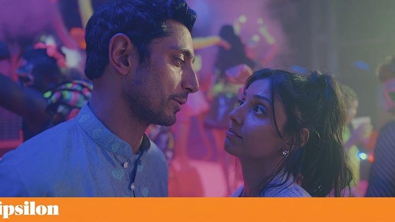 Riz Ahmed e Ritu Arya num episódio de *Bait*