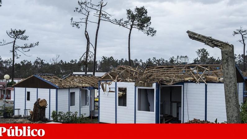 Em meados de Março, bungalows do parque de campismo de São Pedro de Moel, na Marinha Grande, continuavam destruídos