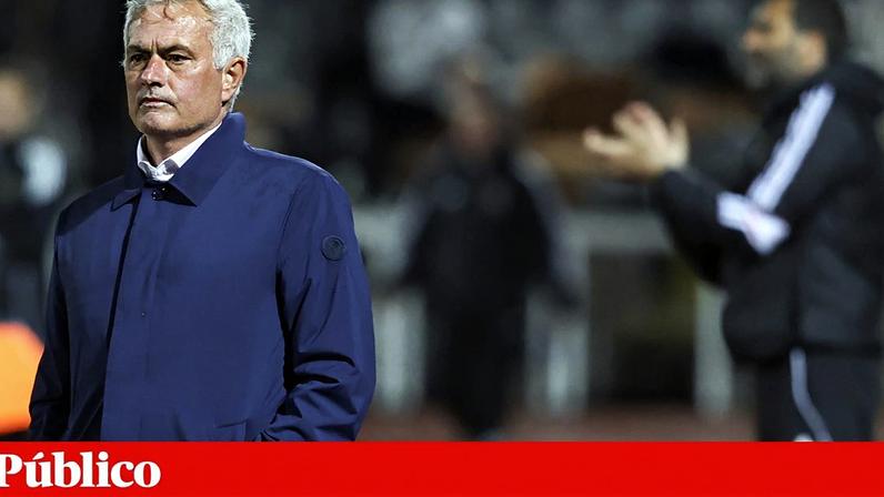 Mourinho diz que gostava de continuar no Benfica