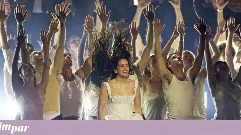 Rosalía leva iconografia religiosa ao palco; moda também recorre à religião