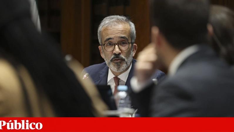 O ministro de Estado e dos Negócios Estrangeiros criticou visita de Carneiro à Venezuela