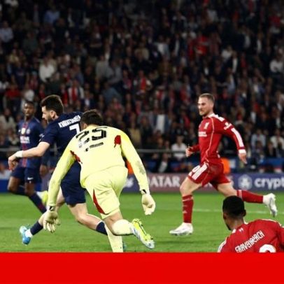 Liverpool leva autocarro a Paris, mas era de pequeno tamanho