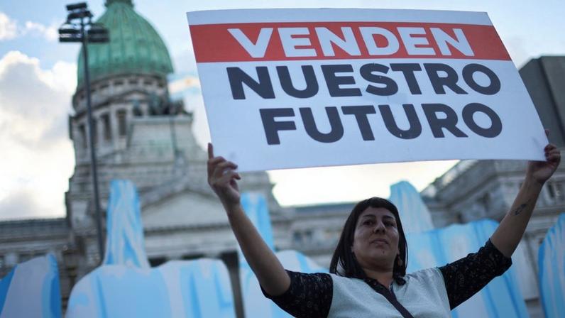 Argentina aprova lei que permite minas de lítio junto a glaciares