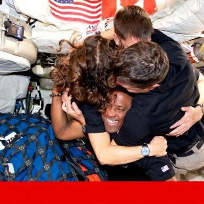 Astronautas da Artemis II preparam-se para aterrar no Pacífico após missão