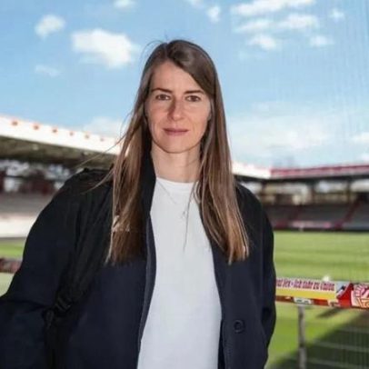 Marie-Louise Eta torna-se a primeira mulher a treinar numa liga europeia masculina