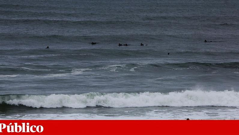 Corpo de jovem encontrado após desaparecimento no mar da Costa da Caparica