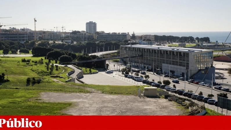 Edifício Transparente foi construído no âmbito do Porto 2001 - Capital Europeia da Cultura