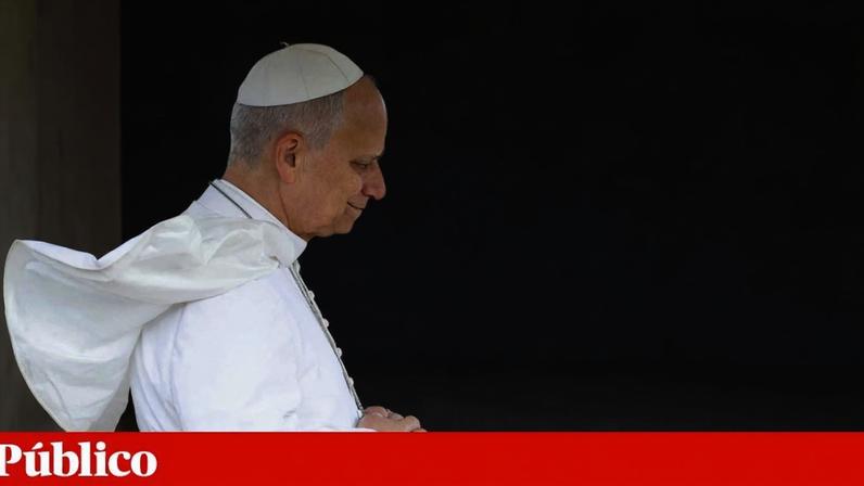 Papa de visita à Argélia