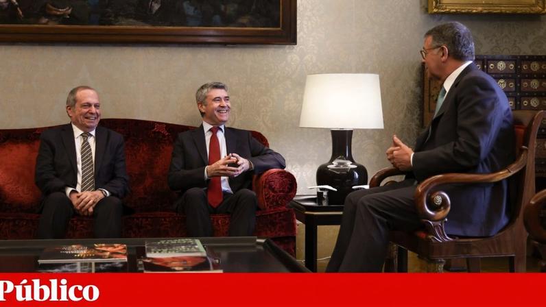 Carlos César e José Luís Carneiro foram recebidos, em Belém, por António José Seguro, depois do Congresso do PS realizado em Março passado