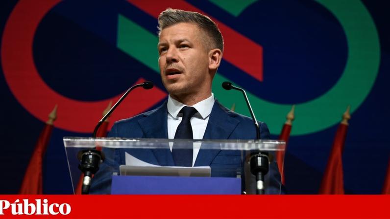 Péter Magyar venceu as eleições deste domingo na Hungria com maioria esmagadora de dois terços