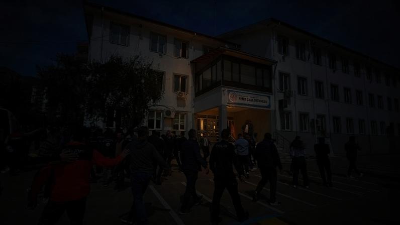 Nove mortos e 13 feridos em ataque a escola no sudeste da Turquia