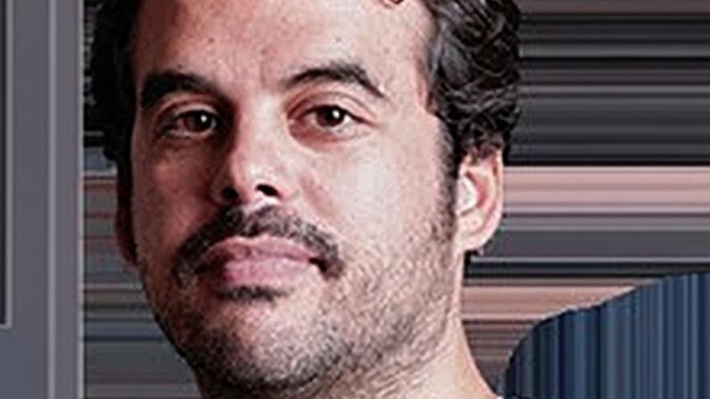 Árvore na rua ainda causa incômodo entre moradores