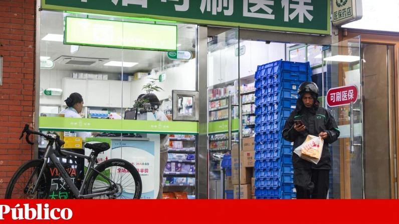 Economia chinesa resiste, impactos da guerra começam a chegar