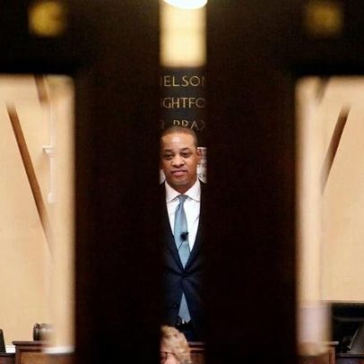 Ex-vice-governador da Virgínia Justin Fairfax mata a esposa e comete suicídio