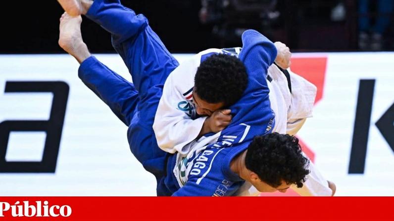 Miguel Gago (na foto no Grand Slam de Paris deste ano) foi o melhor português no primeiro dia dos Europeus