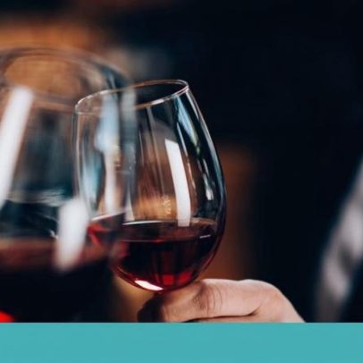 Fusão de vinhos ibéricos prova Douro e Castela e Leão no Porto