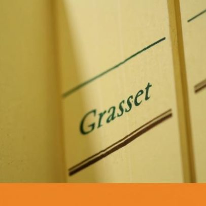 Mais de 100 autores deixam a Grasset em apoio a editor despedido